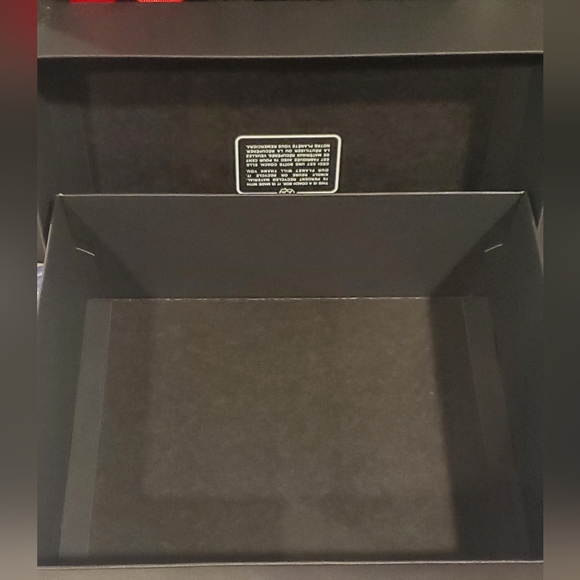 Coach Shopping Black Gift Bag And Box, Small White Dust Bag (Includes Free Gift) - Picture 5 of 8